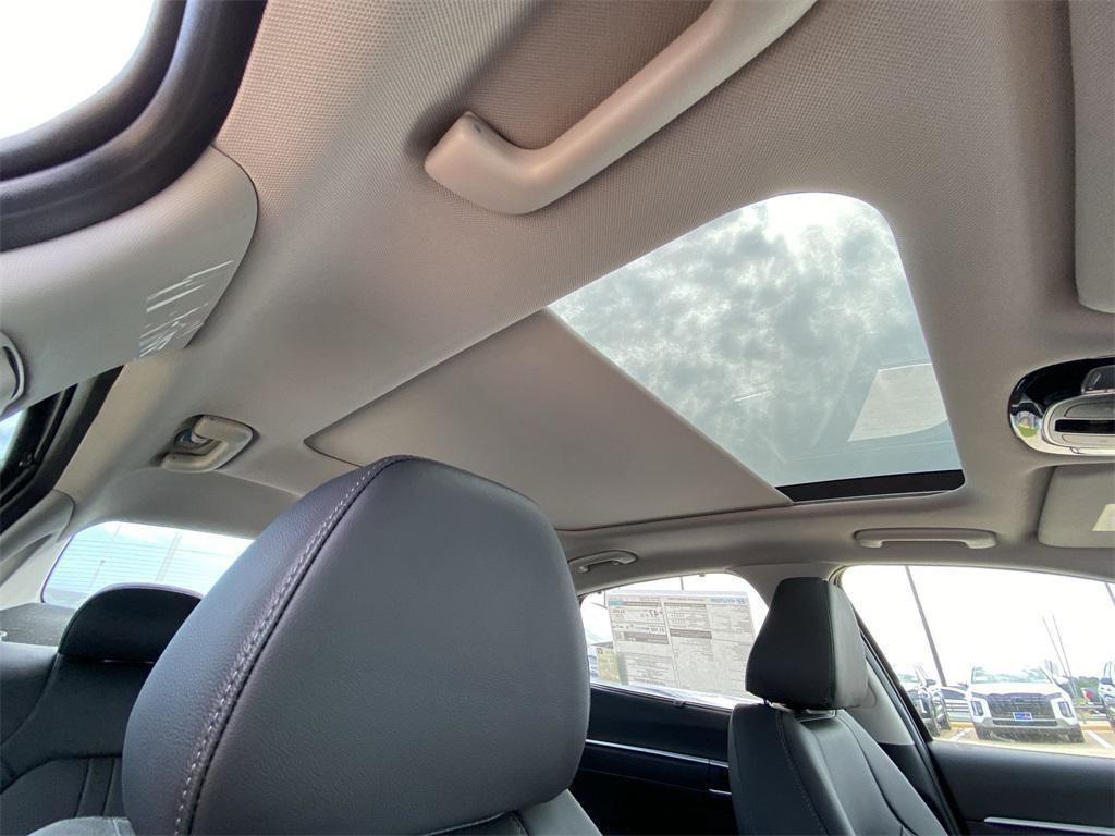 new 2025 Hyundai Sonata Hybrid car, priced at $38,828