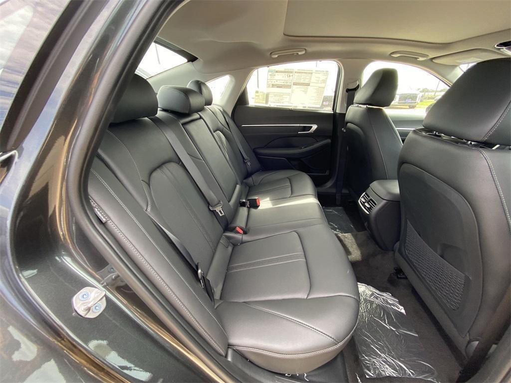 new 2025 Hyundai Sonata Hybrid car, priced at $38,828