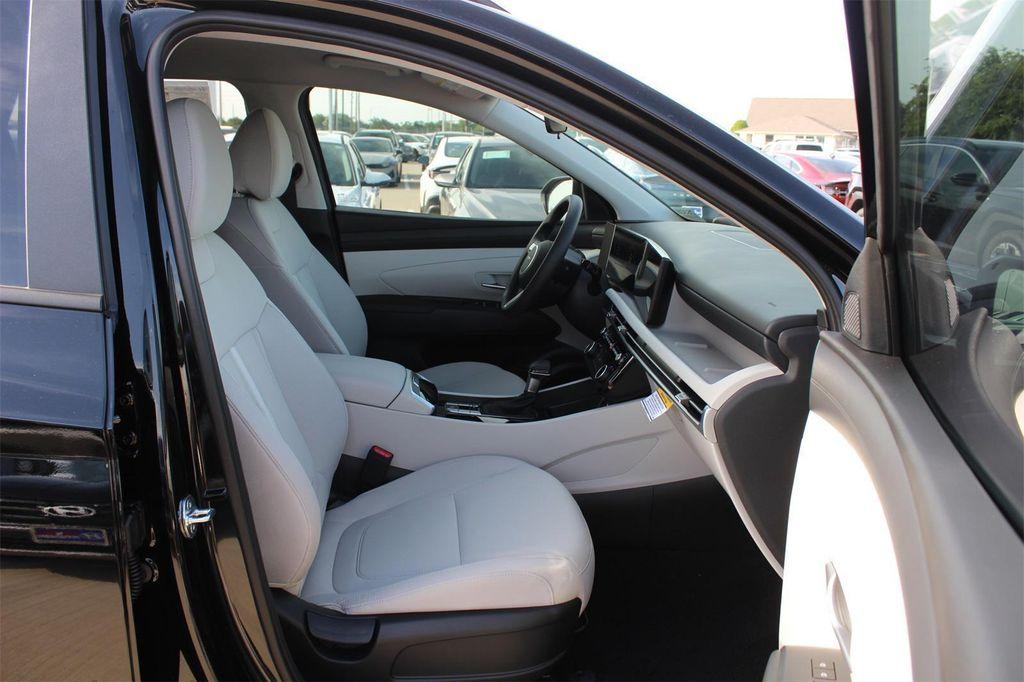 new 2025 Hyundai Tucson car, priced at $28,844