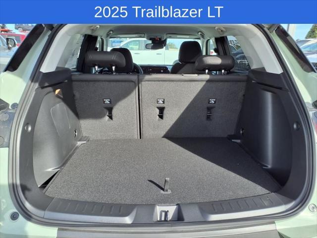 new 2025 Chevrolet TrailBlazer car, priced at $26,225