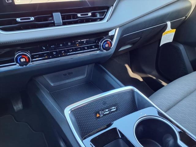new 2025 Chevrolet Equinox car, priced at $31,390