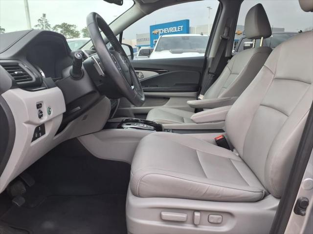 used 2017 Honda Pilot car, priced at $23,516