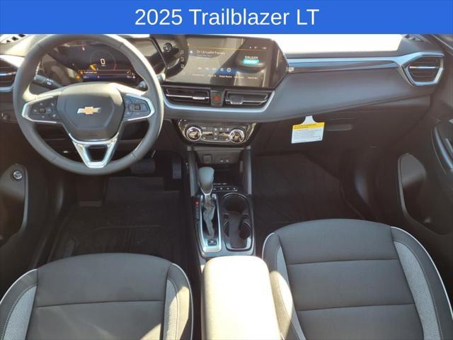 new 2025 Chevrolet TrailBlazer car, priced at $29,345