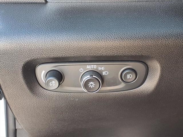 used 2021 Chevrolet Traverse car, priced at $26,374