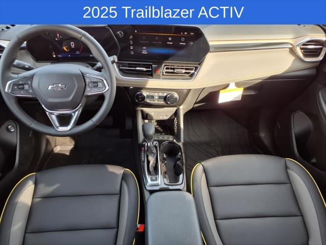 new 2025 Chevrolet TrailBlazer car, priced at $30,830