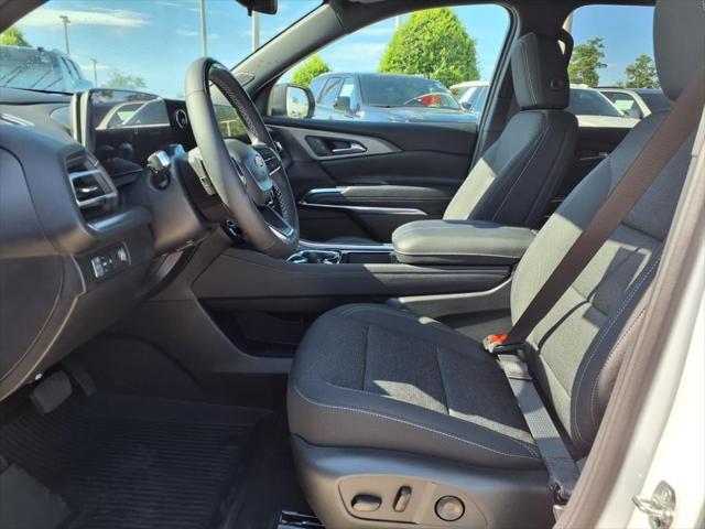 new 2025 Chevrolet Traverse car, priced at $44,662