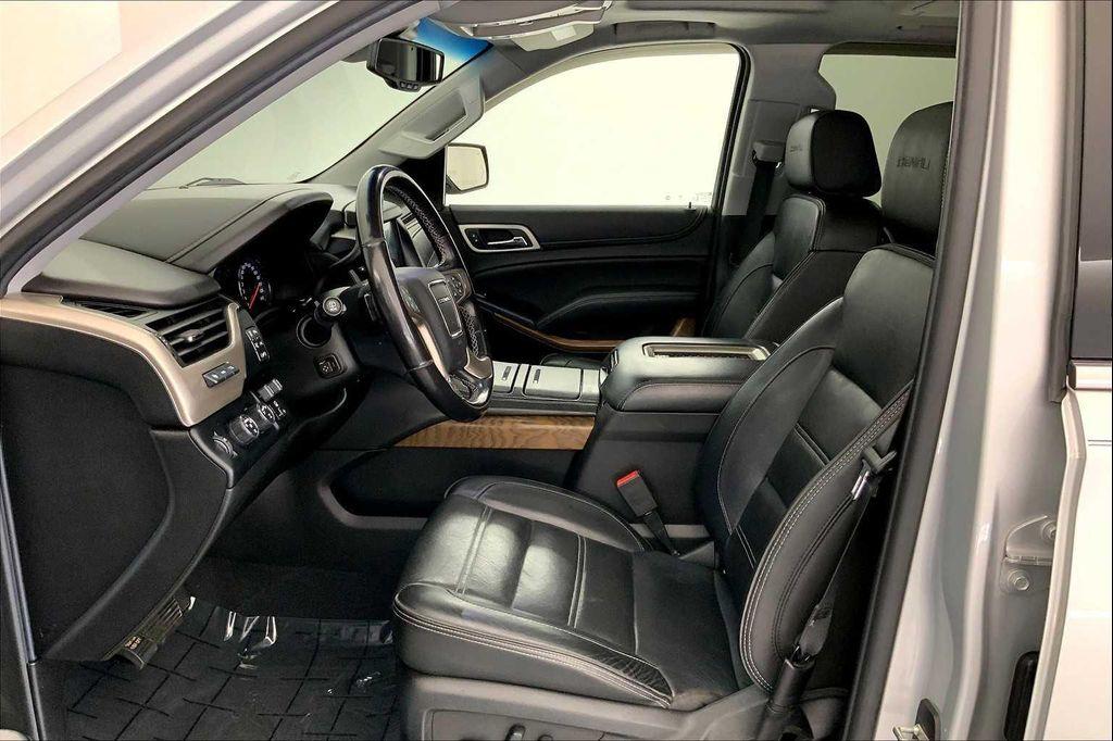 used 2019 GMC Yukon car, priced at $25,997