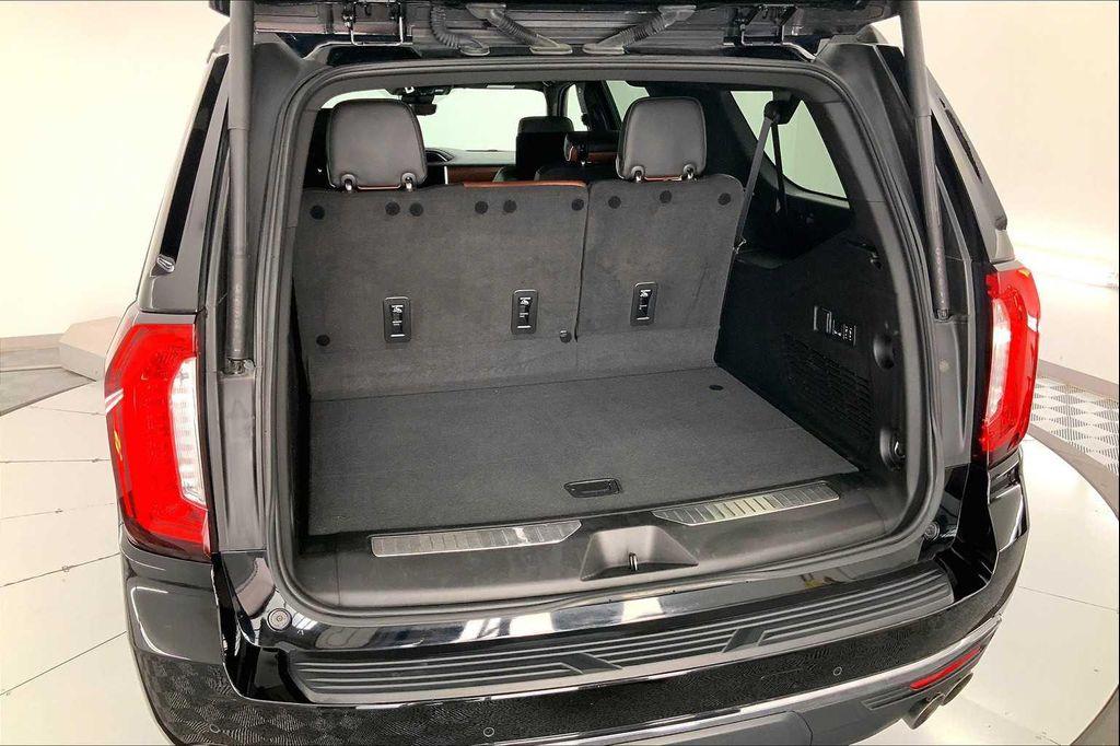 used 2023 GMC Yukon XL car, priced at $69,937