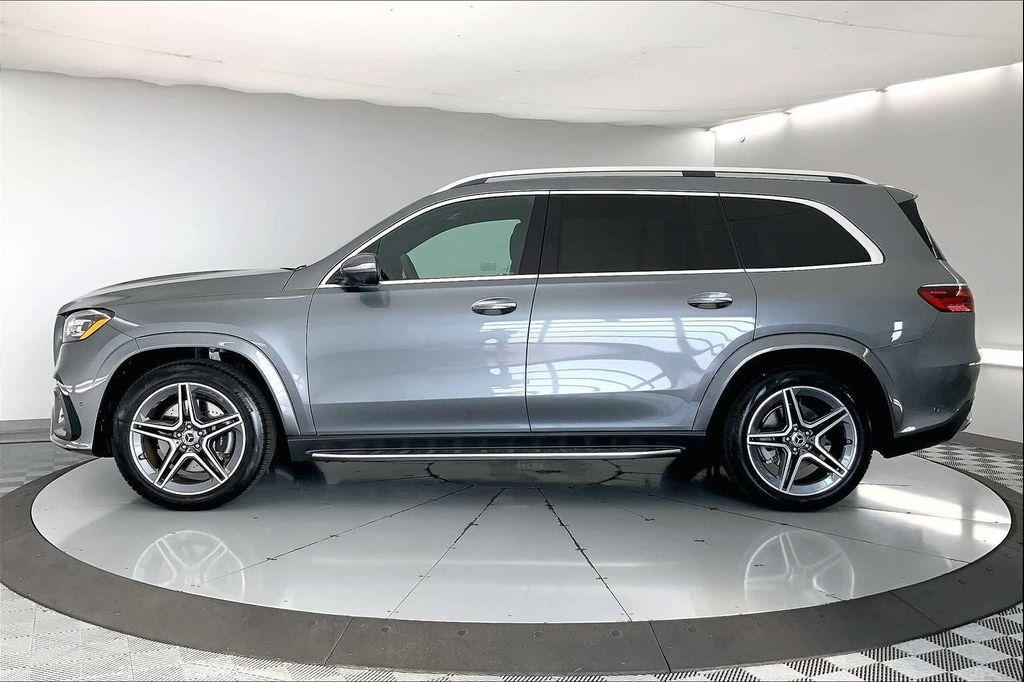 new 2025 Mercedes-Benz GLS 450 car, priced at $81,200
