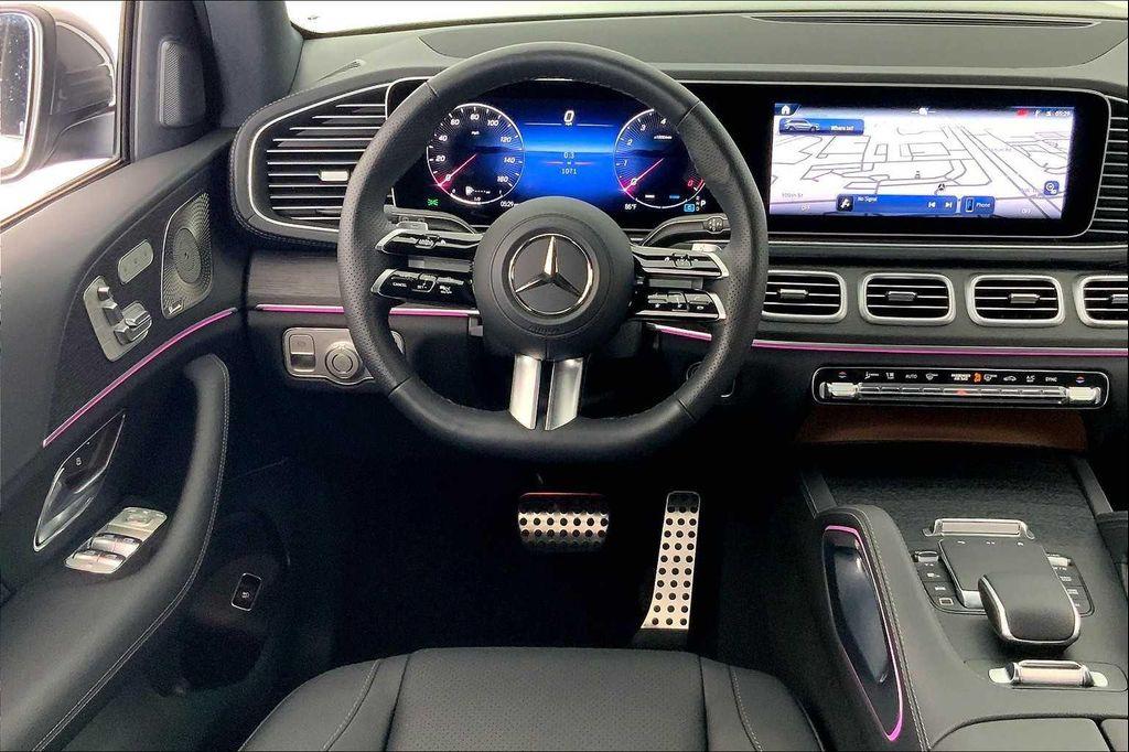 new 2025 Mercedes-Benz GLS 450 car, priced at $81,200