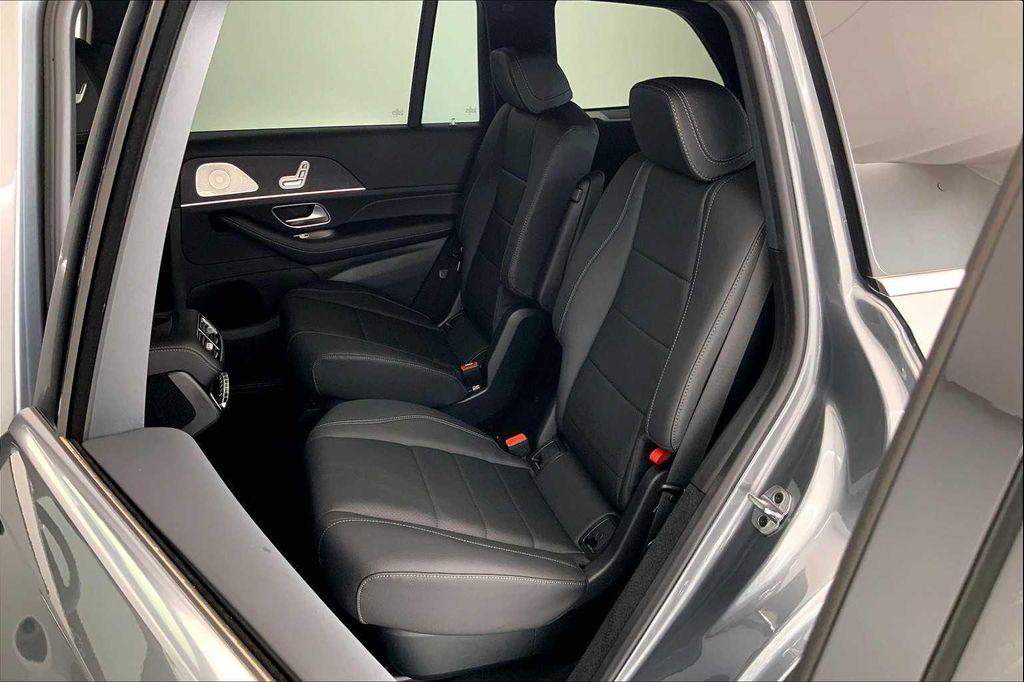 new 2025 Mercedes-Benz GLS 450 car, priced at $81,200