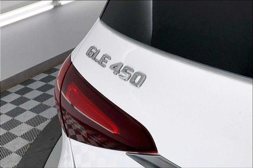 new 2025 Mercedes-Benz GLE 450 car, priced at $84,530
