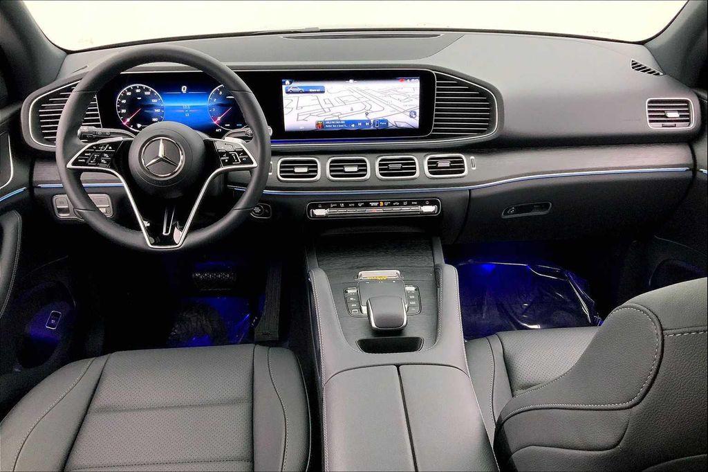 new 2025 Mercedes-Benz GLE 450 car, priced at $67,965
