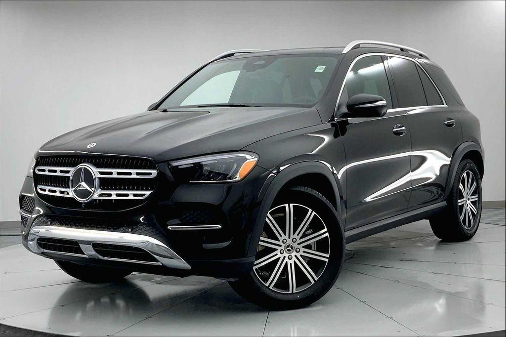 new 2025 Mercedes-Benz GLE 450 car, priced at $67,965