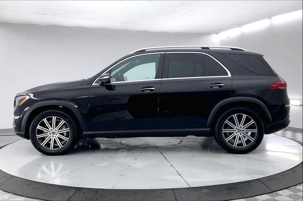 new 2025 Mercedes-Benz GLE 450 car, priced at $67,965