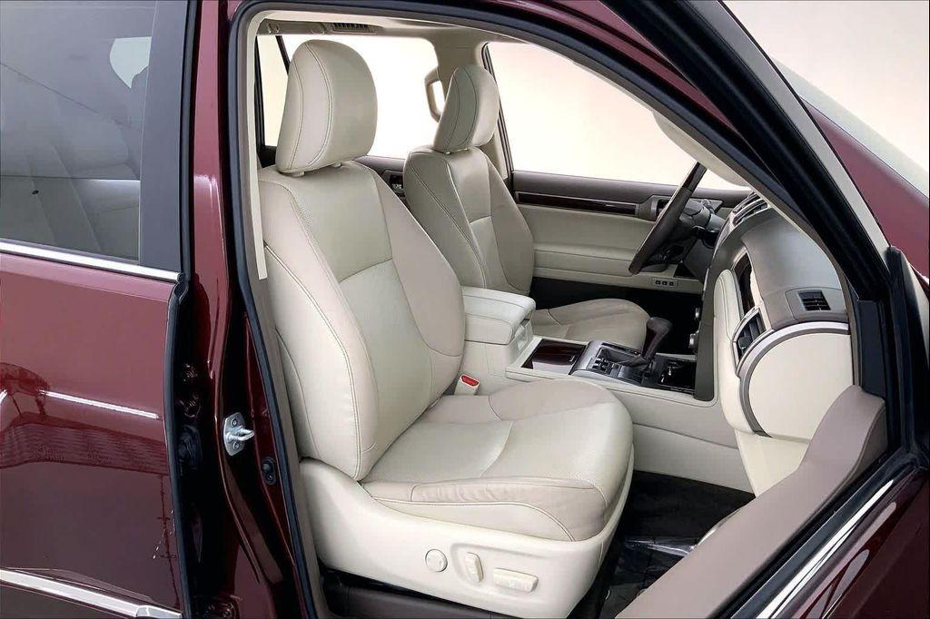 used 2019 Lexus GX 460 car, priced at $35,988