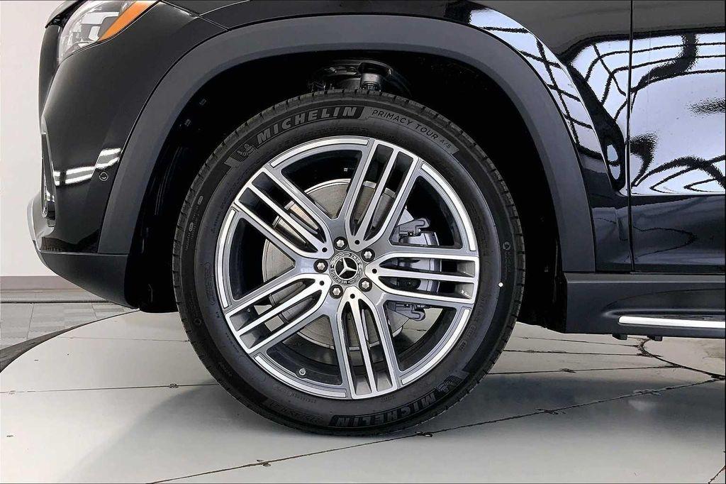 new 2026 Mercedes-Benz GLS 450 car, priced at $99,485