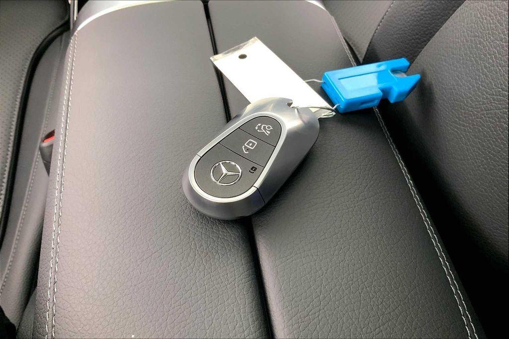 new 2025 Mercedes-Benz GLC 300 car, priced at $62,515