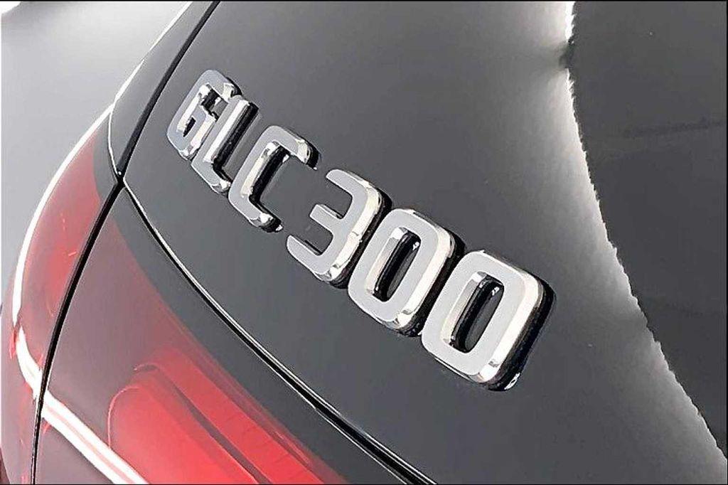 new 2025 Mercedes-Benz GLC 300 car, priced at $62,515