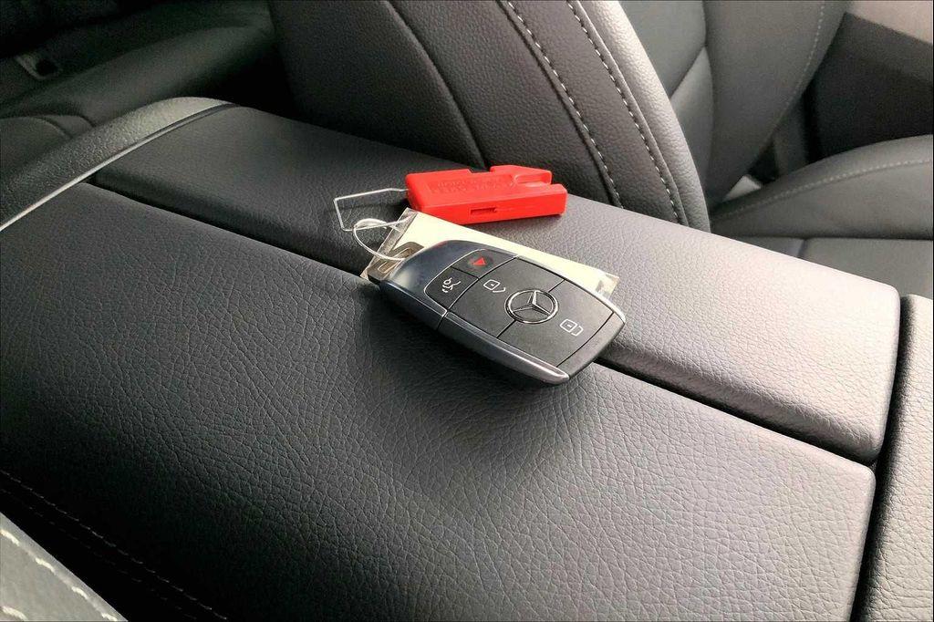 new 2025 Mercedes-Benz GLE 350 car, priced at $64,715