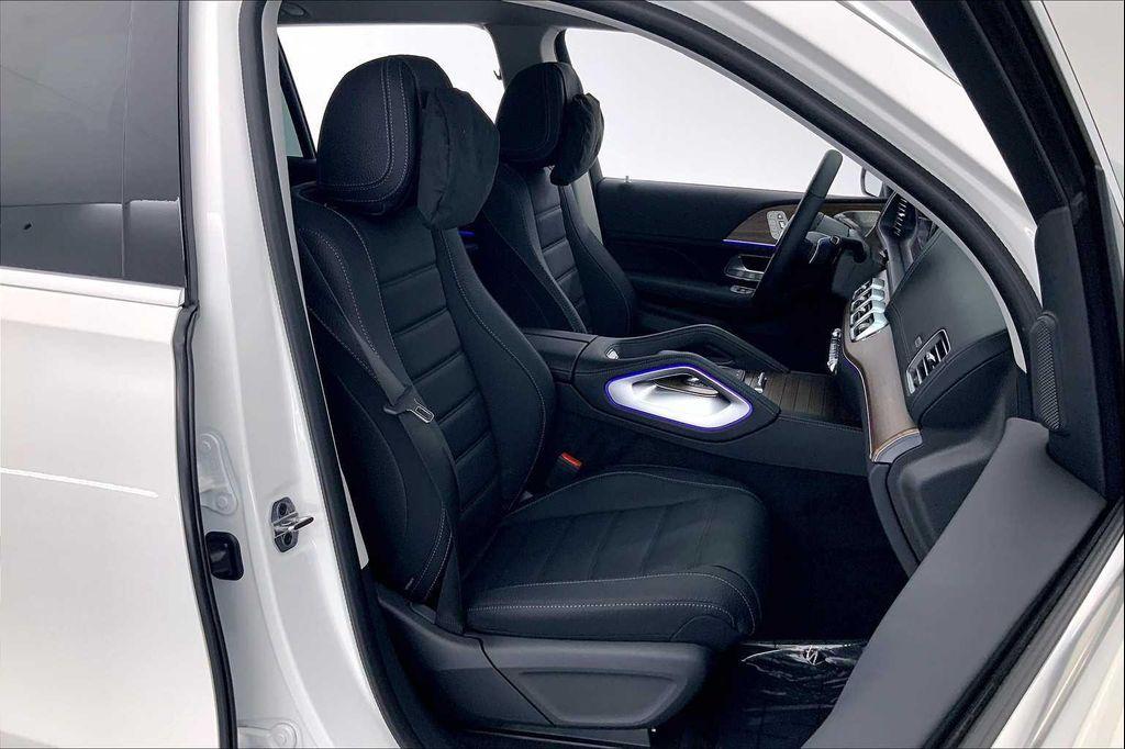 new 2025 Mercedes-Benz GLS 450 car, priced at $95,315