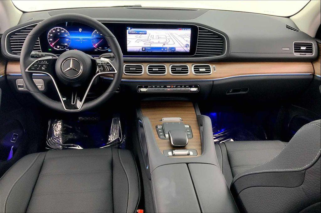 new 2025 Mercedes-Benz GLS 450 car, priced at $95,315