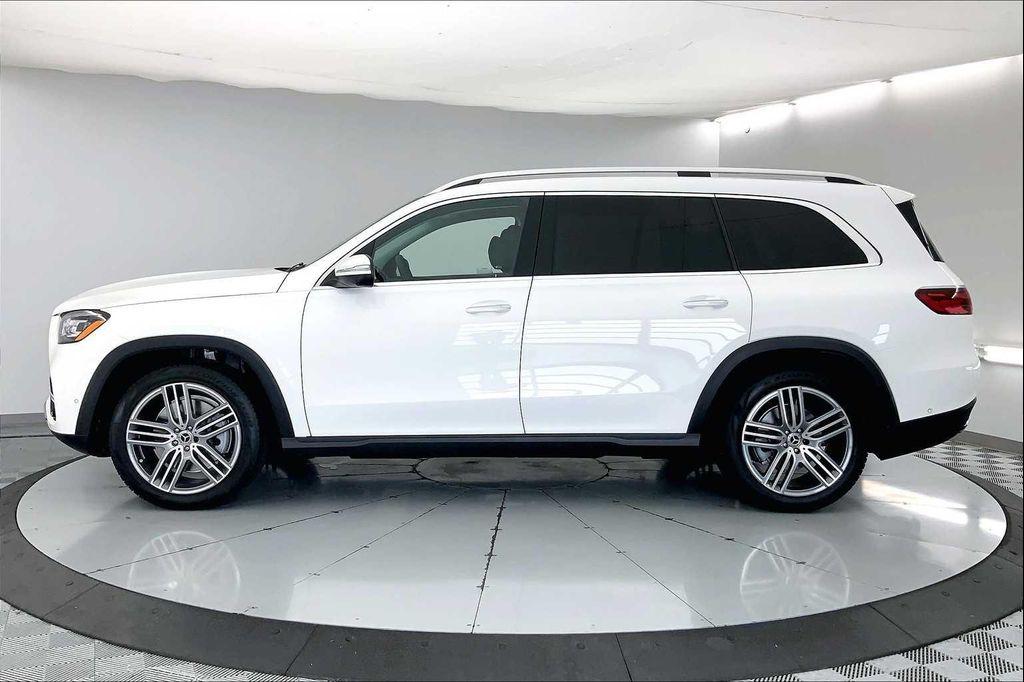 new 2025 Mercedes-Benz GLS 450 car, priced at $95,315