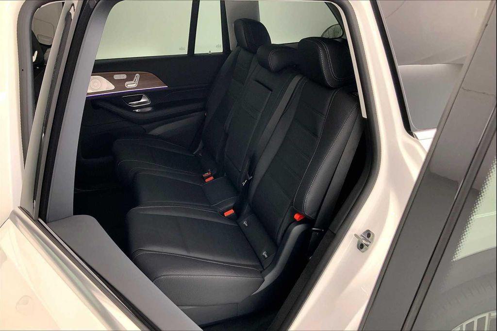 new 2025 Mercedes-Benz GLS 450 car, priced at $95,315