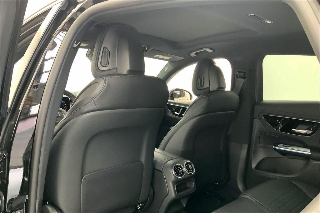 new 2025 Mercedes-Benz GLC 300 car, priced at $61,465