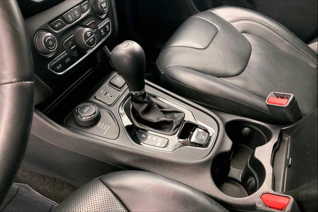 used 2019 Jeep Cherokee car, priced at $20,759