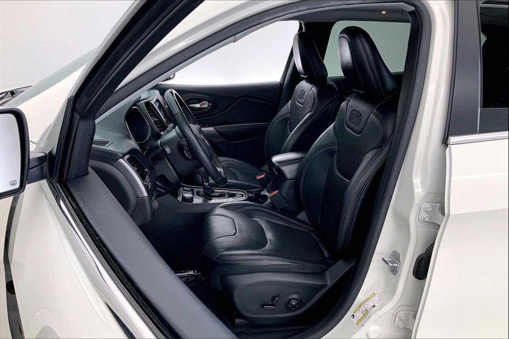 used 2019 Jeep Cherokee car, priced at $20,759