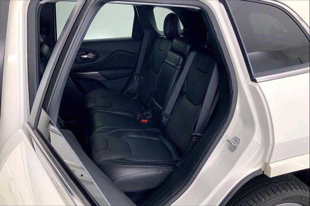 used 2019 Jeep Cherokee car, priced at $20,759