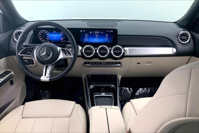 new 2024 Mercedes-Benz GLB 250 car, priced at $42,595