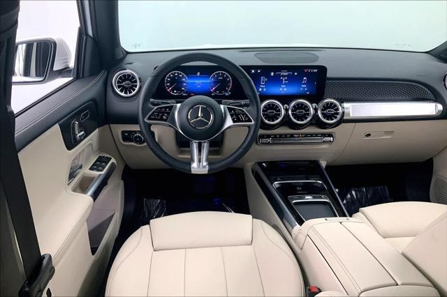 new 2024 Mercedes-Benz GLB 250 car, priced at $42,595