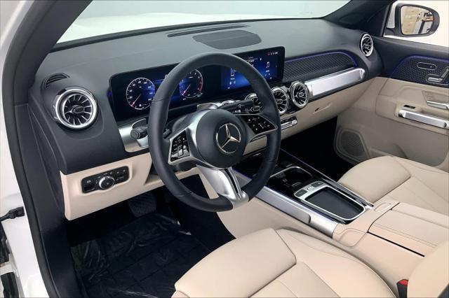 new 2024 Mercedes-Benz GLB 250 car, priced at $42,595