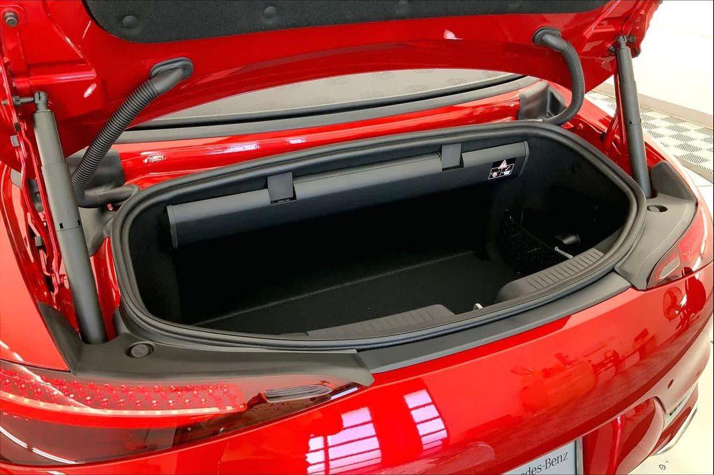 new 2026 Mercedes-Benz Maybach SL 680 Monogram Series car, priced at $239,150