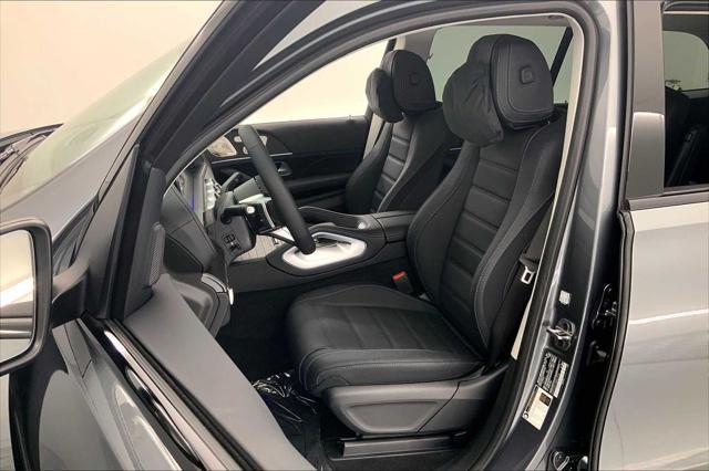 new 2025 Mercedes-Benz GLS 450 car, priced at $98,965