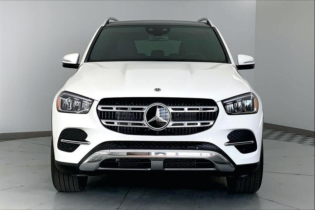 new 2025 Mercedes-Benz GLE 450 car, priced at $81,315