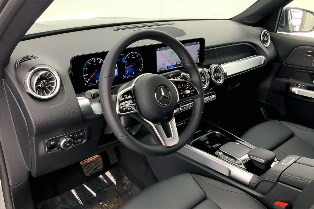 new 2023 Mercedes-Benz GLB 250 car, priced at $52,415