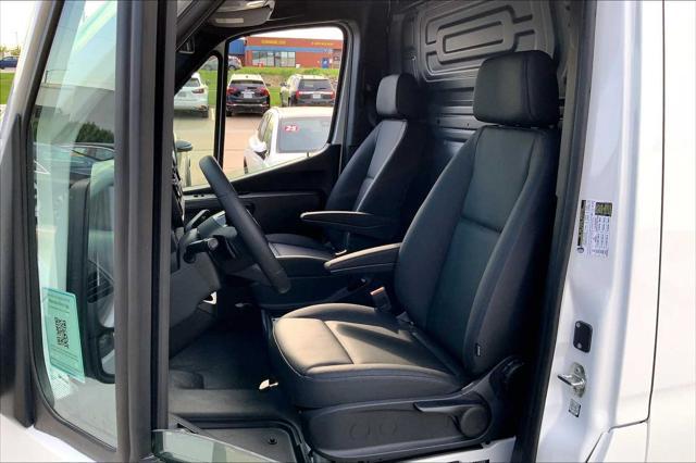 new 2025 Mercedes-Benz Sprinter 2500 car, priced at $56,461