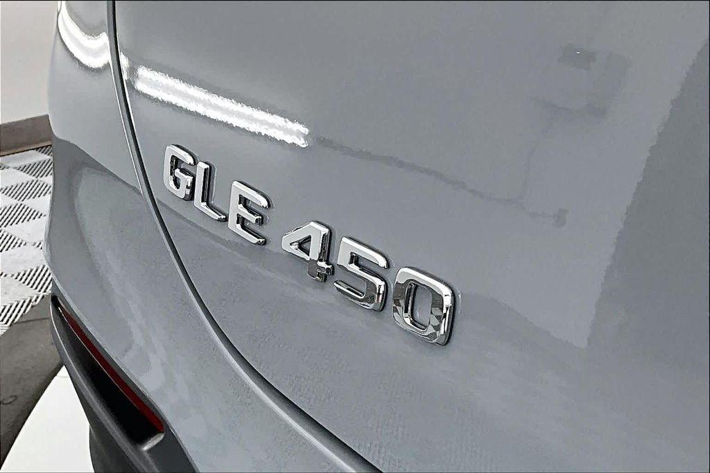 new 2026 Mercedes-Benz GLE 450 car, priced at $88,140