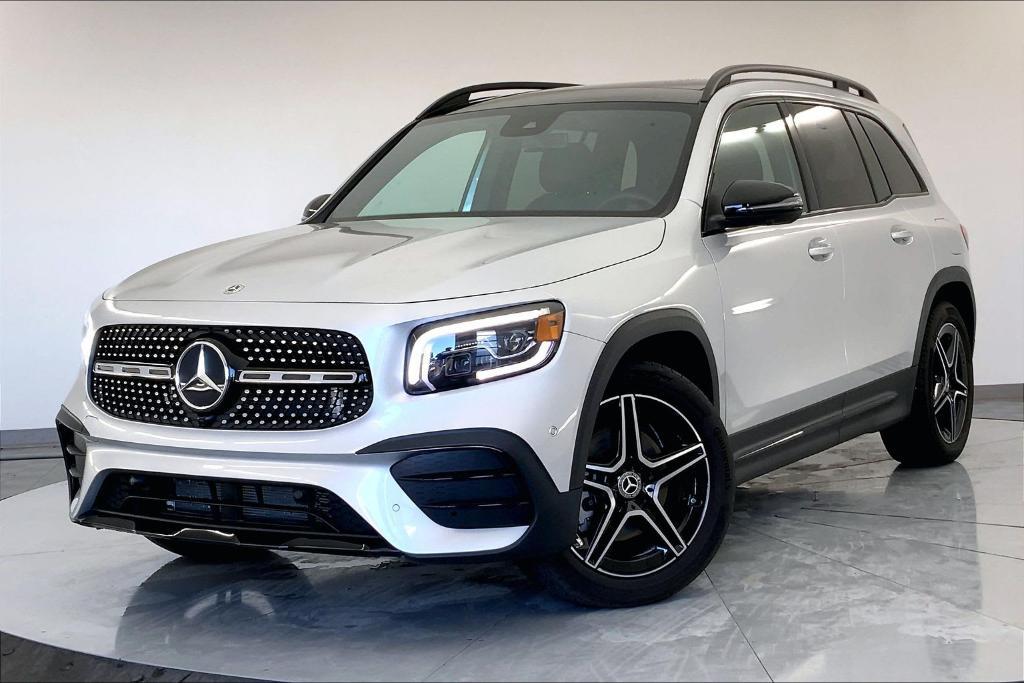 new 2022 Mercedes-Benz GLB 250 car, priced at $47,445