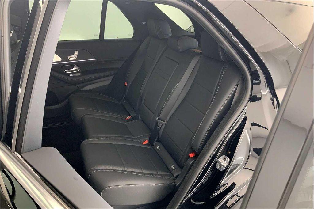 new 2025 Mercedes-Benz GLE 450 car, priced at $74,925
