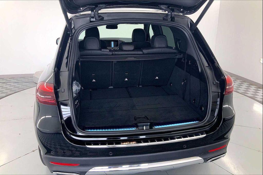 new 2025 Mercedes-Benz GLE 450 car, priced at $74,925