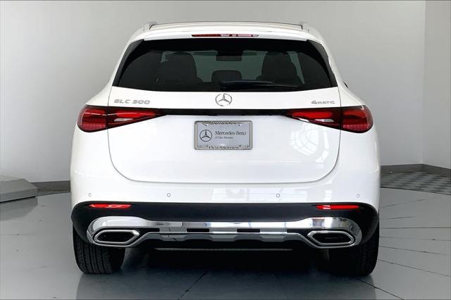 new 2024 Mercedes-Benz GLC 300 car, priced at $58,550