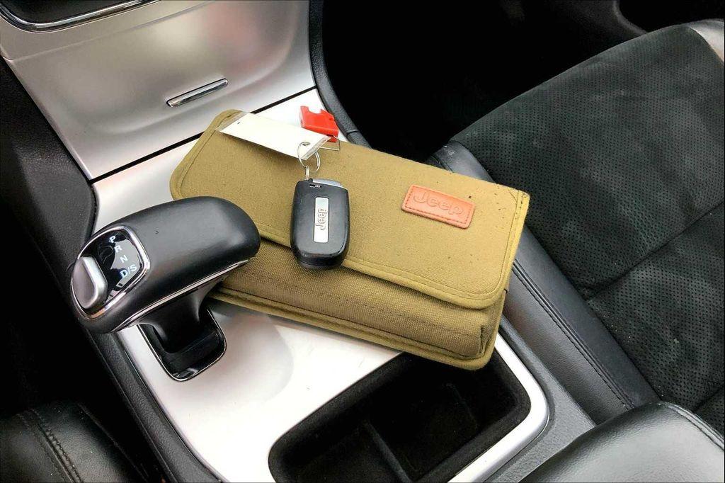 used 2015 Jeep Grand Cherokee car, priced at $8,669