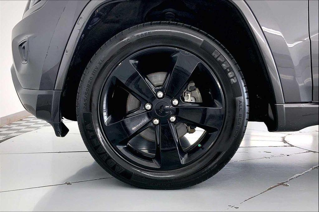 used 2015 Jeep Grand Cherokee car, priced at $8,669