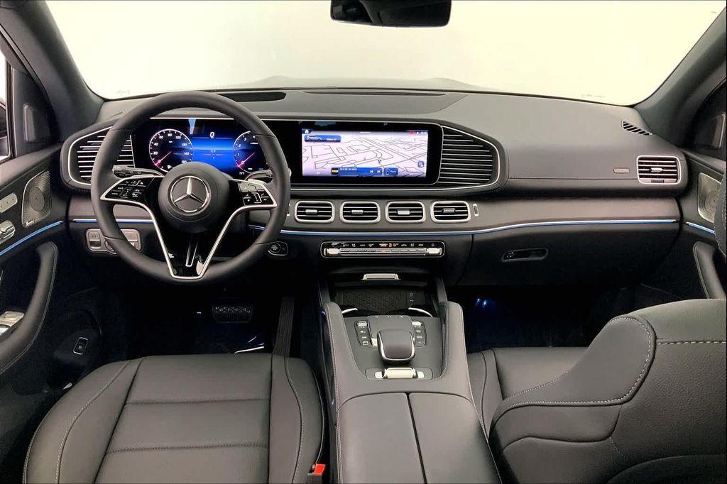 new 2025 Mercedes-Benz GLS 450 car, priced at $88,185