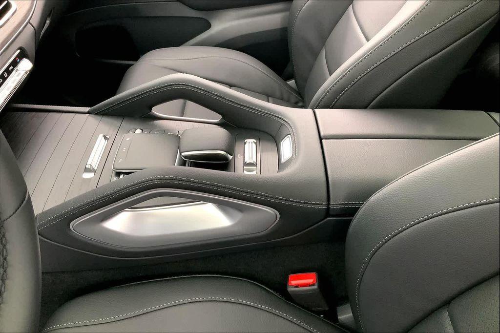 new 2025 Mercedes-Benz GLS 450 car, priced at $88,185