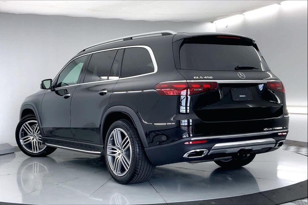 new 2025 Mercedes-Benz GLS 450 car, priced at $88,185